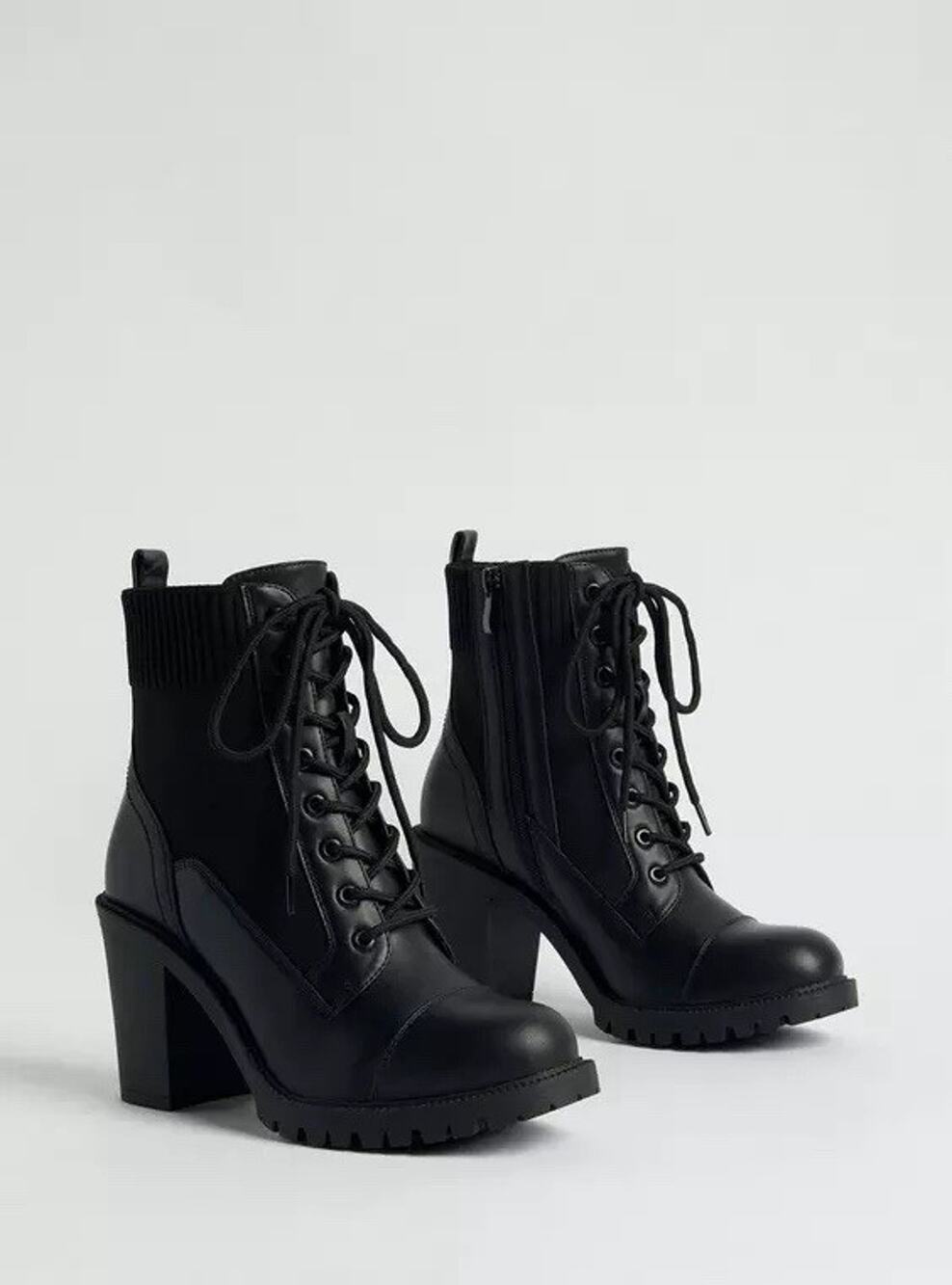 Torrid Women's Black Chunky Zip Ankle Lug Heel Leather Combat Bootie 10ww Wide